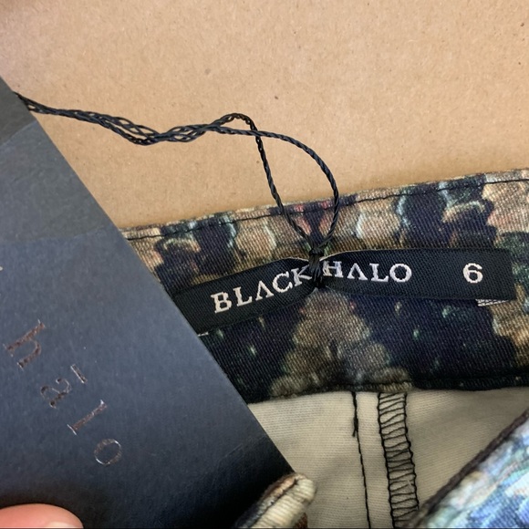 Black Halo Snake Print High Waisted Shorts - Picture 6 of 6